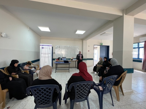 جمعية المرأة العاملة الفلسطينية للتنمية تعزز وعي عضوات مجلس الظل بالحقوق والواجبات في المعصرة جنوب غرب بيت لحم